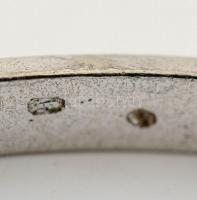 Ezüst(Ag) karperec, jelzett, d: 7 cm, nettó: 11,8 g