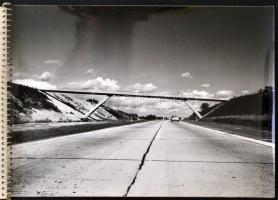 cca 1960 Az UVATERV vállalat munkáit bemutató 14 képet tartalmazó füzet, benne sok képpel a szociali...