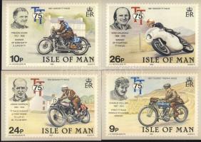 157 db modern, angol bélyegeket ábrázoló képeslap / 157 modern postcards with pictures of British stamps