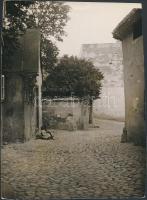 cca 1925 Kerny István (1879-1963): Tabáni hangulat, pecséttel jelzett vintage fotóművészeti alkotás, 24x17 cm