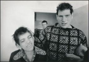 cca 1985 Autisták, Varga Zsolt képriportja, 8 db pecséttel jelzett vintage fotó, 16x23 cm