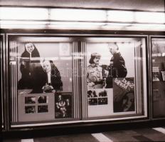 1971 Budapest, Fővárosi Moziüzemi Vállalat hirdető oszlopai, plakátjai az új filmek reklámozására, 1...