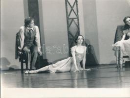 cca 1975 Balettpróbán, 4 db jelzett vintage fotó, 24x18 cm