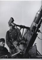 cca 1944 Légvédelmi üteg, korabeli negatívról készült modern nagyítás, 25x18 cm