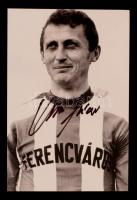 Albert Flórián aláírása őt magát ábrázoló fotón