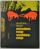 Studinka László: Minden nap vadásznap. Budapest, 1977, Gondolat, 340 p. Kiadói papírkötés, fekete-fehér fotókkal illusztrálva.