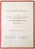 5db-os vegyes magyar kitüntetés és jelvény tétel, közte "Felszabadulási Jubileumi Emlékérem&quo...