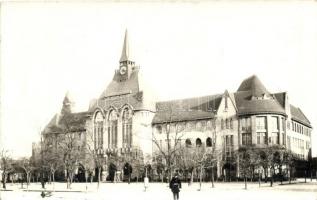 Kecskemét, Református főgimnázium, rendőr, photo