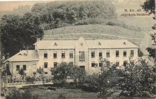 Stridóvár, Strigova; Népiskola, kiadja Liszt és Brodnyák / school