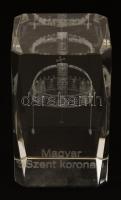 Szent Koronás lézergravírozott üveg asztali dísz, 5×5×8 cm