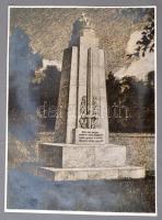 1928 A dunabogdányi hősi emlékmű terve. A rajzról készült fotó, hátoldalon a község jegyzőjének és a Képzőművészeti Tanácsnak hivatalos elfogadó nyilatkozatával. Kartonlapon 23x34 cm