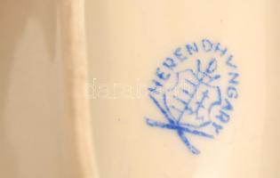 Herendi Viktória mintás leveles tálka, kézzel festett, jelzett, kis kopásnyomokkal, sérült 15×9 cm