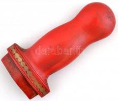 Távolkeleti kard markolat, festett faragott fa, kopott, h:16 cm