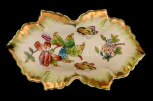 Herendi Viktória mintás leveles tálka, kézzel festett, jelzett, kopásnyomokkal, 15,5×8×4 cm
