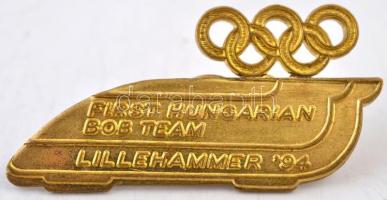 Vegyes: 1994. "Első Magyar Bobcsapat - Lillehammer 94" fém jelvény + Norvégia ~1994. Lille...