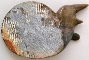 Hamutartó faragott zsírkő, orrszarvú fejjel, apró hibákkal, 24×15 cm