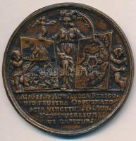 1685. Érsekújvár és Esztergom visszavétele Br emlékérem öntött másolat (59mm) T:2  Hungary 1685. The retake of Érsekújvár and Esztergom cast Br commemorative medal copy (59mm) C:XF