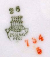 Zsolnay tál, matricás, jelzett, kopott, d:29,5 cm