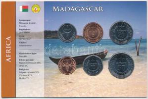 Madagaszkár 1996-2004. 1A-50A (6x) fémpénz szettben, papírtokban T:1,1- Madagascar 1996-2004. 1 Ariary - 50 Ariary (6x) coin set in paper case C:UNC,AU