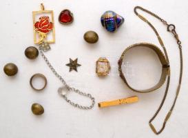 Bizsu tétel: nyaklánc, antik karperec, gombok, medál stb, összesen:14 db