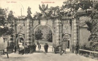 Gyulafehérvár, Karlsburg, Alba Iulia; Alsó várkapu, kiadja Weisz Bernát / castle gate (ázott sarkak / wet corners)