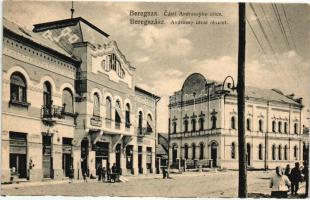 Beregszász, Berehove; Andrássy utca, a Zsinagóga épülete hátsó nézetből, Lázár Lajos cipészüzlete, kiadja Friedman Móritz Központi Bazár áruház / street, rear view of the synagouge, shops (EK)