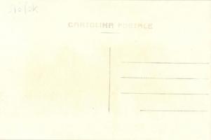 Siófok, kikötő, uszály partra húzása munkásokkal, photo