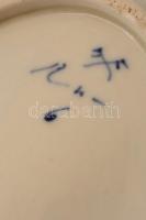 Meisseni ovális tányér, máz alatt kézzel festett, jelzett, hibátlan, 25x17cm