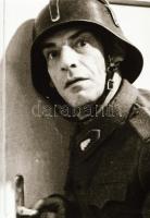 cca 1968 Latabár Kálmán (1938-2000) színművészről készült 4 db vintage fotó és negatív, 6x5 cm és 11...