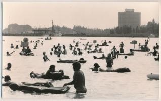 cca 1970 Balatoni fényképek, 4 db vintage fotó, egy jelzett, 18x24 cm és 17x22 cm közötti méretekben