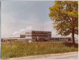 cca 1970 Székesfehérvári tejüzem, a Fejér Megyei Állami Építőipari Vállalat vintage fotója, 20,5x27 cm