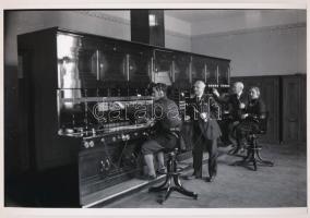 cca 1920 Telefonközpont, Kerny István (1879-1963) hagyatékában őrzött üveglemez negatívról készült mai nagyítás, 18x25 cm
