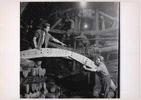 cca 1952 Budapest, a metró építése kézi erővel, bányászati módszerekkel, Kotnyek Antal (1921-1990) f...
