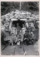 cca 1940 Rozsnyóbánya, bányamentők, bányászok és ápolók csoportképe, Matheisel József (1908-1961) fé...