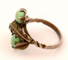 Ezüst (Ag) gyűrű, türkiz kövekkel, jelzett, méret: 56, brutto: 4.8 gr