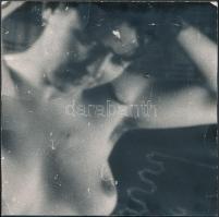 3 db erotikus fotó, különböző méretben