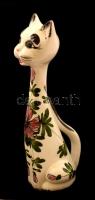 Porcelán cica, jelzés nélkül, kézzel festett, m: 19 cm