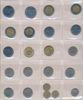 254db-os vegyes külföldi fémpénz tétel albumba rendezve, közte Franciaország, Jugoszlávia, Olaszorsz...