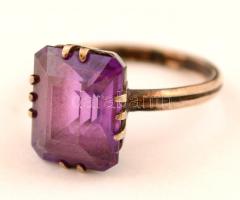 Ezüst(Ag) gyűrű, ametiszt kővel, jelzett, méret: 53, br: 2,9 g