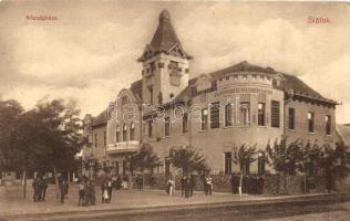 Siófok, Községháza, Balatonvidéki Takarékpénztár, Ellinger udv. fényképész műterméből