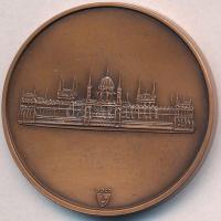 Bozó Gyula (1913-2004) DN. "Magyar Köztársaság Országgyűlése" Br emlékérem, műanyag tokban...