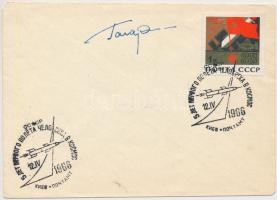 Jurij Alekszejevics Gagarin (1934-1968) orosz űrhajós aláírása emlékborítékon /  Signature of Yuriy Alekszeyevich Gagarin (1934-1968) Russian astronaut on envelope