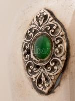 Ezüst(Ag) váza csiszolt jáde berakással, jelzés nélkül, m: 14,5 cm, bruttó: 123,8 g