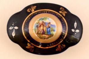 Kis részben kézzel festett antik díszítésű jelzett Ilmenau porcelán bonbonier / Ilmenau chinaware bo...