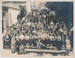 1927 Emlék Mariazellből, magyar csoport nemzeti színű szalaggal, feliratozva, 21x27 cm