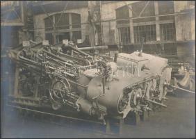 1920-1930 Budapest, Ganz Danubius hajógyár, 8 db nagy méretű eredeti fotó hajóalkatrészekkel (4×) és...