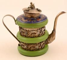 Jádéval és rekeszzománccal díszített fém teáskanna, tetején apró majomfigurával, m: 12 cm