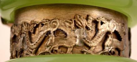 Jádéval és rekeszzománccal díszített fém teáskanna, tetején apró majomfigurával, m: 12 cm