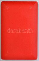 ~1980. "Pénzügyminisztérium" 2db klf kitűző tokban + "Kiváló Munkáért" zománcozo...