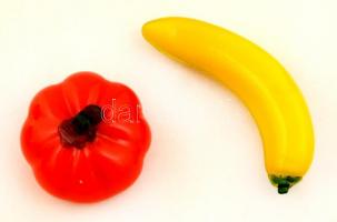 Anyagában színezett formába fújt banán és dísztök, jelzés nélkül, hibátlan, h:18 cm,  d:9,5 cm